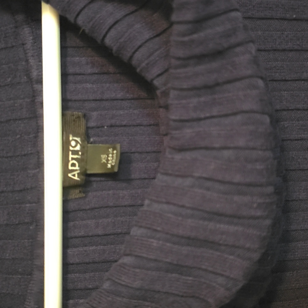 Apt. 9 Women's Navy Sweater
